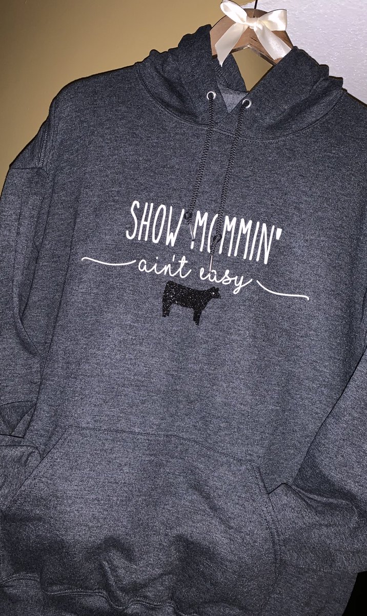 AlexMahrenholz's tweet photo. Having the MOST fun preparing to be a craft vendor at a local cattle show 😍
Cattle Showing taught me so much and being around these young men &amp; women &amp; their families is kind of the greatest!
Plus, 10% of sales go back to the FFA chapter hosting the event! 
#PrairieViewCreations https://t.co/rqVKu8LHSz