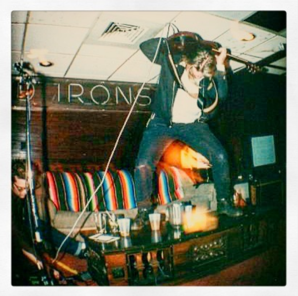 theoldironsides's tweet photo. “Walking into the Ironsides feels like I’m walking into my living room.” I mean, I guess... if you like to tear sh*t up in your living room. Italian-Style Calamari Steak is the special (11-2pm). Tonight it's The Comedians, Vasas, Cezar &amp; Justin (LA) and Radio Orangevale. 8pm. $8. https://t.co/hnsP7EZXYI