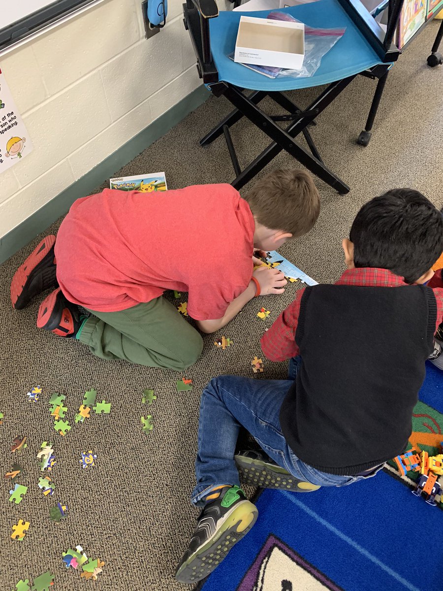 mslynnkg's tweet photo. #DayofPlay is in full effect. Using communication, collaboration, and creativity all day long! #imaybecrazyby2! #theyarelovingit #kinderplay #littlelearners @ShadyAtTheGrove @HenricoElem https://t.co/ojKrn7GWRn