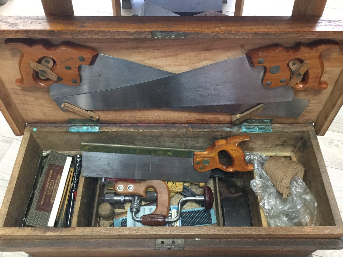 oldschooltools's tweet photo. Don’t you just love #oldtools #disston #saws https://t.co/2ehMPk6k9p