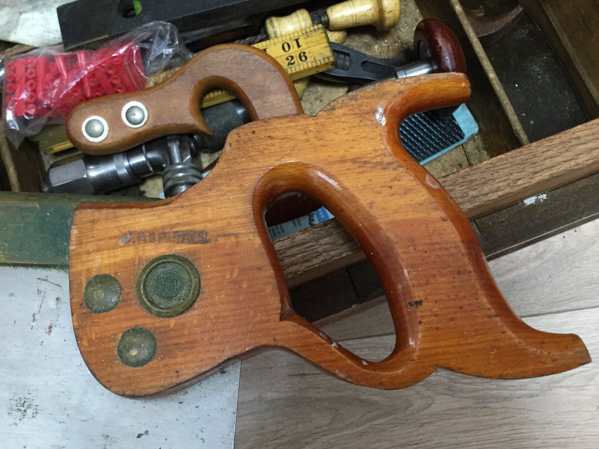 oldschooltools's tweet photo. Don’t you just love #oldtools #disston #saws https://t.co/2ehMPk6k9p