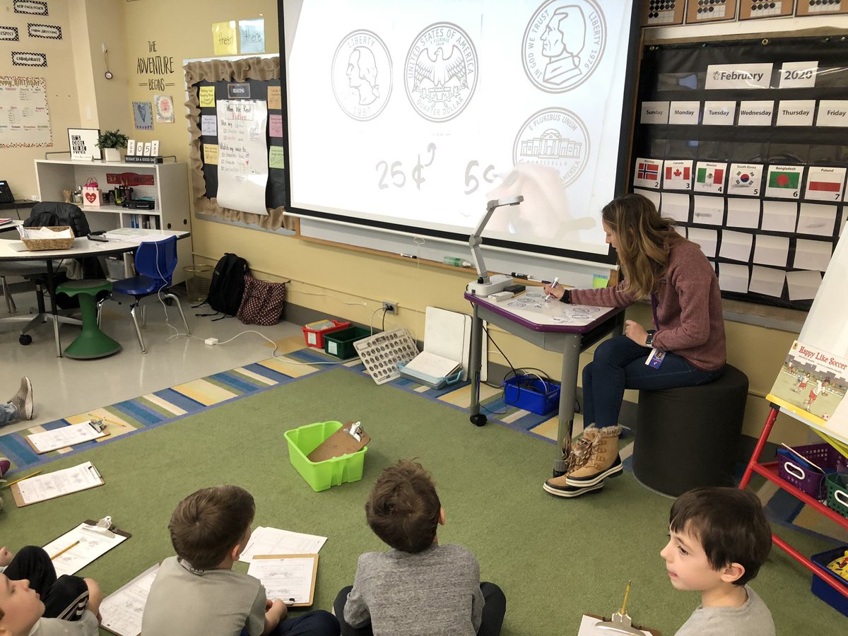 Co-teaching at its finest in 2G! <a href="/MissEllie2G/">Ellie Giannakopoulos</a> <a href="/paige_klawitter/">Paige Klawitter</a> <a href="/ReneeFitzEdu/">Renée Fitzsimmons</a> <a href="/LakeForestSD67/">Lake Forest School District 67</a> @jeffmchugh67 #sheridanshines