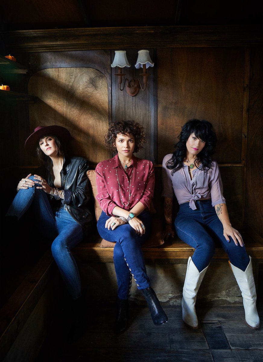 bluenoterecords's tweet photo. .@pussnbootsmusic featuring @sashadobson1, @NorahJones &amp; #CatherinePopper have released the title track of their forthcoming album "Sister" -- listen: https://t.co/vUmOr1K3Wt

Pre-order the album (out Feb. 14) on vinyl, CD or DL: https://t.co/GFmT4Qkkjh https://t.co/vTQ54qwvIq