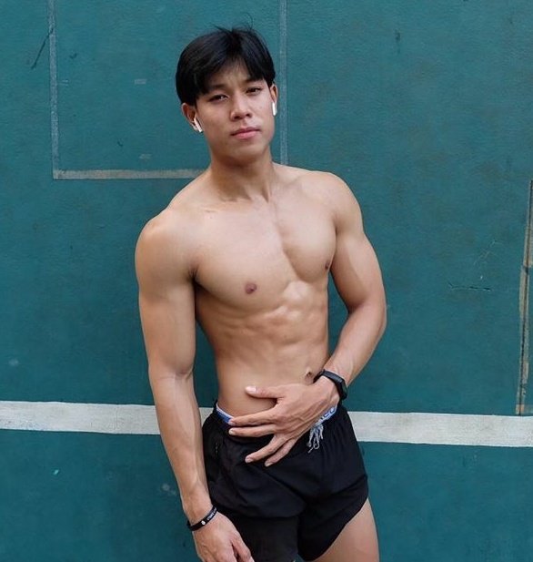 cuteboyth's tweet photo. น้องดุชิบหายเลยแม่จ๋าาาาาาาา หุ่นดุมากกกกก #KUsexyboy #เกษตรแฟร์2563 https://t.co/KTltJUL0dd