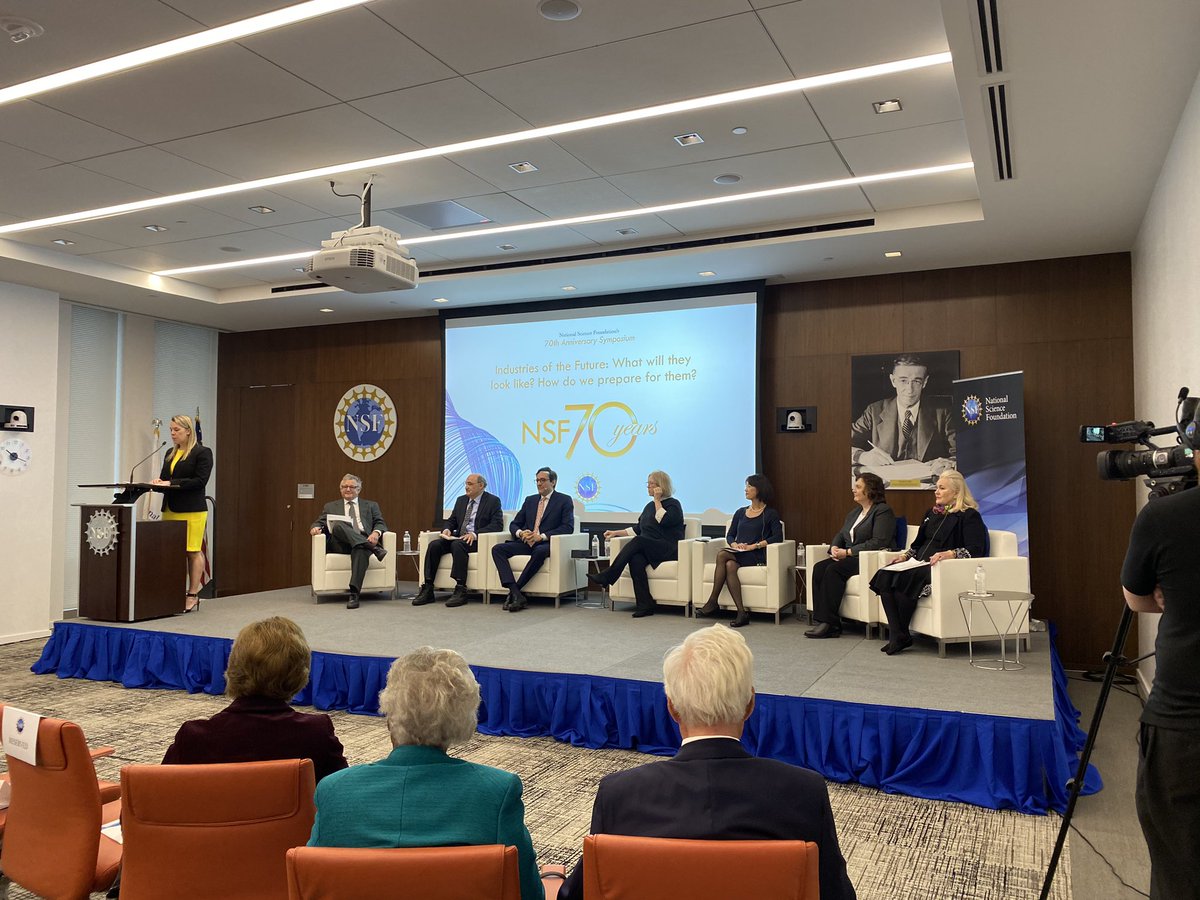 chadevans1019's tweet image. .@CompeteNow CEO @DWinceSmith onstage w/ @joepalca @joesbigidea - as well as @dariogila @biotechnation et al ... musing on the future of #innovation ... all in celebration of @NSF’s 70th anniversary #competitiveness #ScienceIsUs