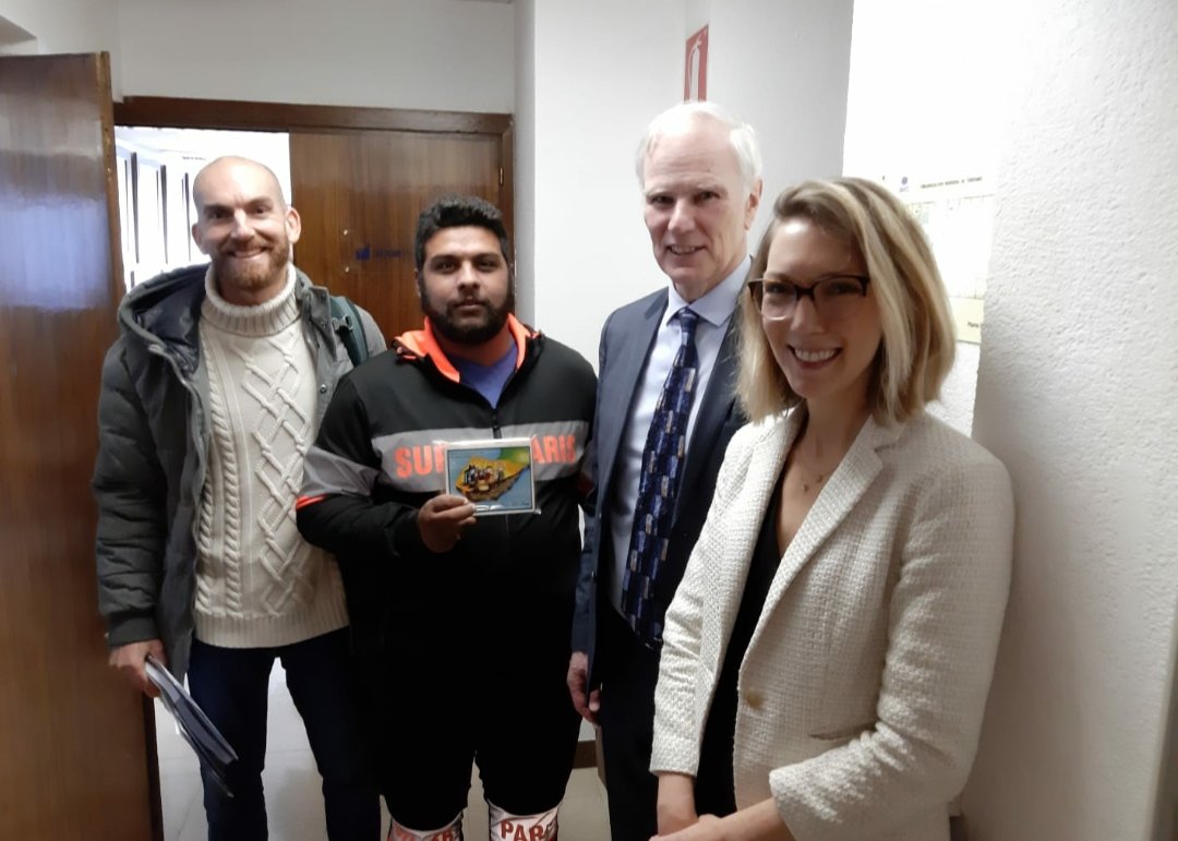 Asperonesmalaga's tweet photo. Estamos muy contentos. El #RelatorPobreza de Naciones Unidas para la pobreza extrema y los Derechos Humanos nos ha recibido y hemos estado hablando sobre la situación de Asperones. Gracias @Alston_UNSR @Rebecca_Riddell y @Bassam_Khawaja por recibirnos y vuestra preocupación 1/2 https://t.co/nxEqa0mfpY