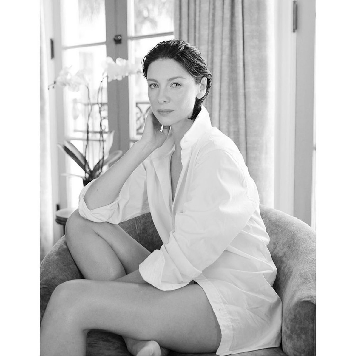 Oversized white button downs  #AudreyHepburn  #CaitrionaBalfe