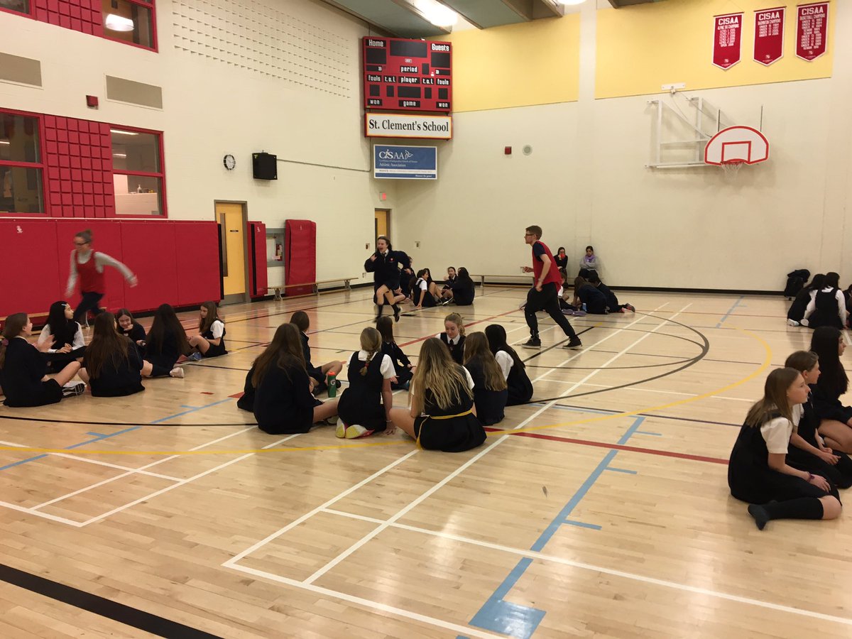 learningSCS's tweet photo. Grade 7, 8 &amp; 12 Clementines community with a rousing game of Sculptionary! https://t.co/19aREJgxD3
