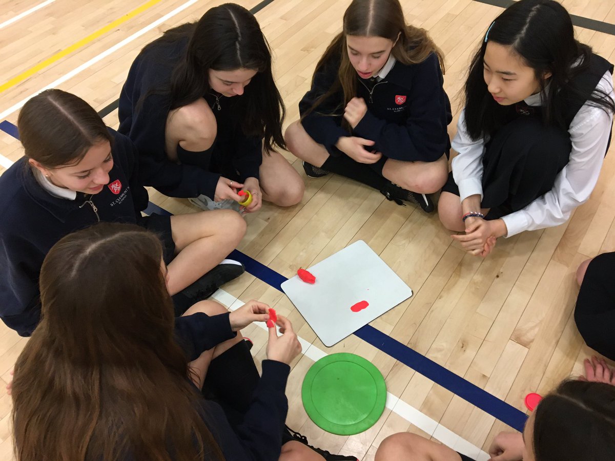 learningSCS's tweet photo. Grade 7, 8 &amp; 12 Clementines community with a rousing game of Sculptionary! https://t.co/19aREJgxD3