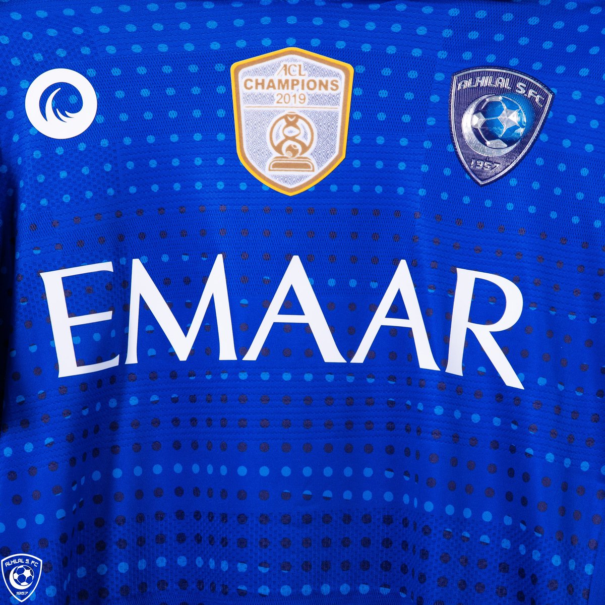 Alhilal_FC's tweet photo. شعار البطل يزيّن قمصان #كبير_آسيا 🤩💙
#الهلال https://t.co/UrqiVrgA8j