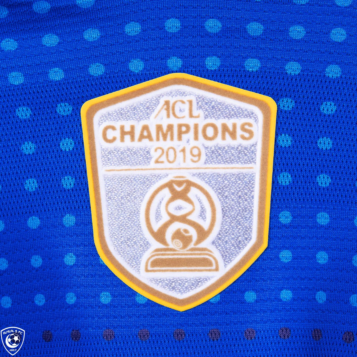 Alhilal_FC's tweet photo. شعار البطل يزيّن قمصان #كبير_آسيا 🤩💙
#الهلال https://t.co/UrqiVrgA8j