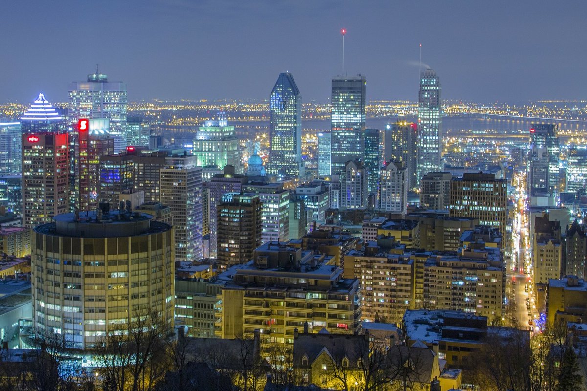 MyVacationBuzz's tweet photo. #Montreal is a stunning Canadian metropolis combining old architecture with modern dashes. When Mark Twain visited Montreal in the 19th century, he was so taken by its churches that he nicknamed it “The City of 100 Bell Towers.” Marvel. #VisitMontreal
https://t.co/dS4HoL15I8 https://t.co/7BwJ3qnAWj