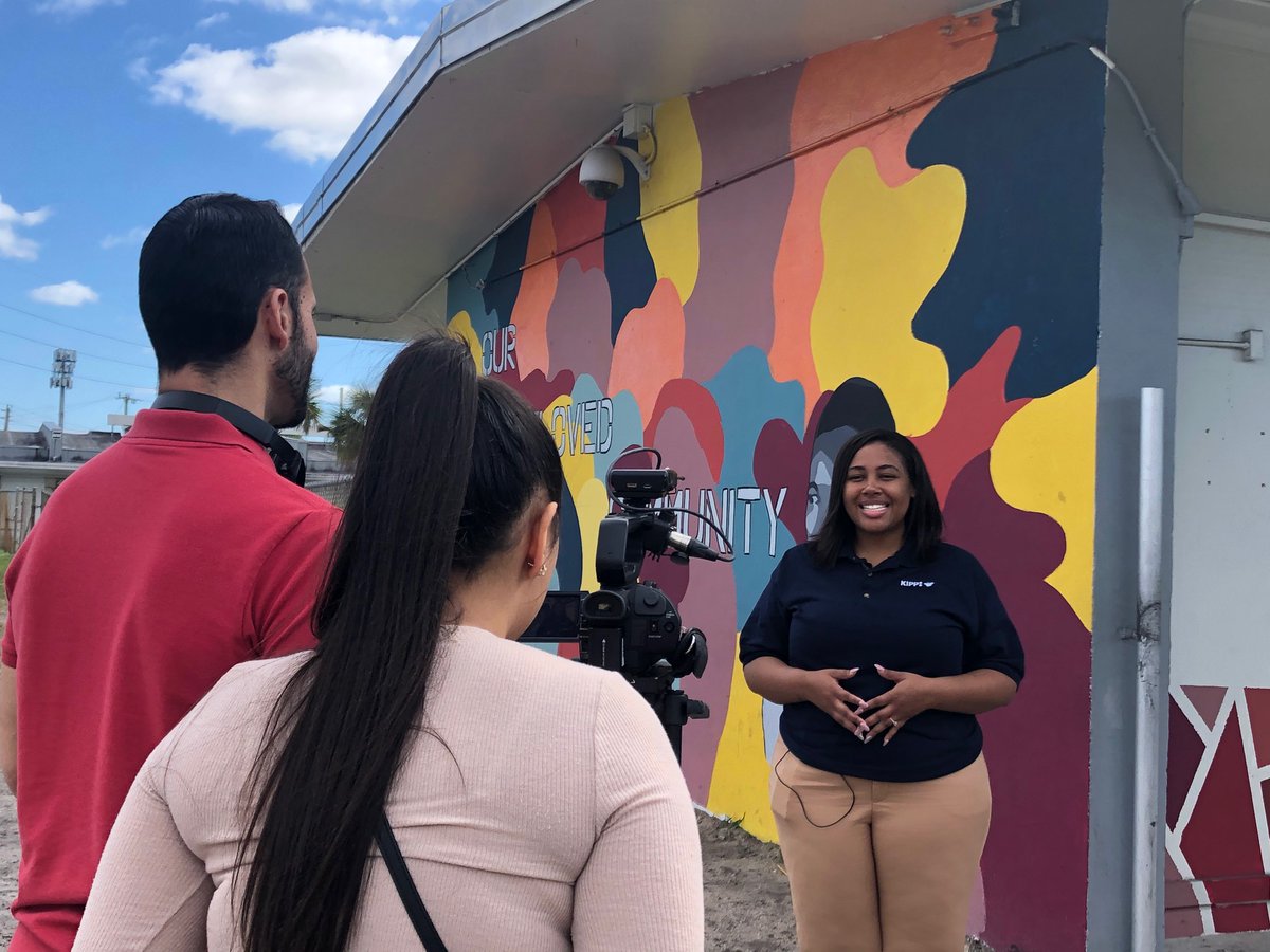 KIPPMiami's tweet photo. Grab the popcorn this weekend and catch KIPP Liberty’s Super Teacher, Dana Bailey on this week’s edition of Inside South Florida on @SFLCW. Show times are Saturday at 12pm and 7pm, and Sunday at 3pm. #ReadBabyRead #KIPPMiami #KIPPLiberty #SuperTeacher #SouthFloridaCW https://t.co/OCnCIHfxoZ