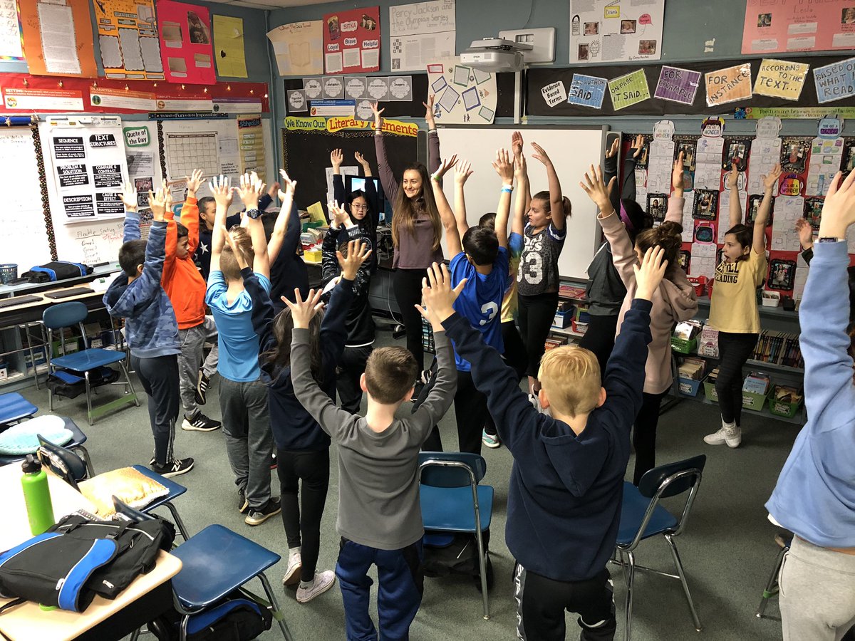 5Rlivelovelearn's tweet photo. 5R learned some Mindful Movements with our visitor, Ms. Sam, today! They really enjoyed practicing a special breathing technique while thinking, “I am calm now.” This will be so helpful working through any stress at school or home. Thank you Sam! #rooseveltpride https://t.co/RT8l06MMvR