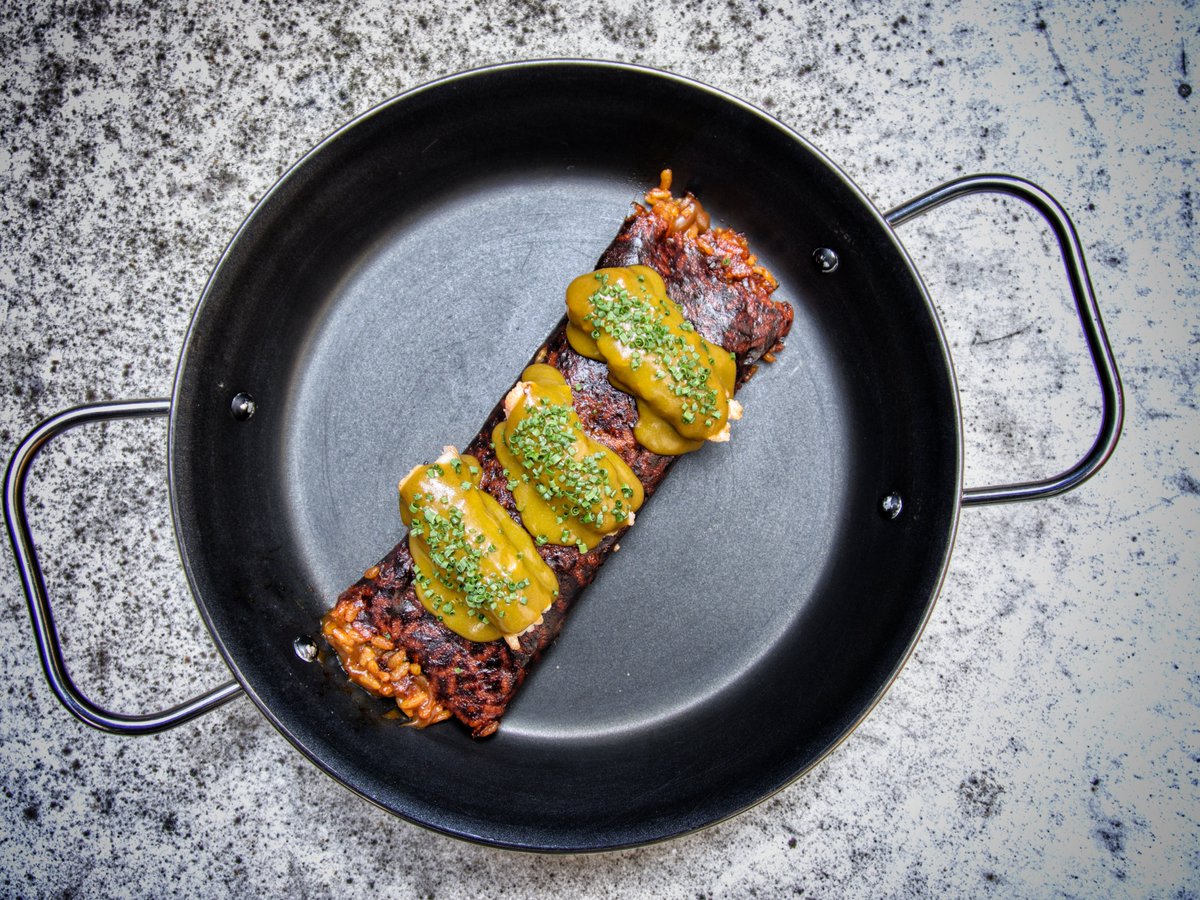 StreetXO_London's tweet photo. Socarrat🔝Rice at its best💥⚡️🔥
#StreetXO #CircusXO #RockingMayfair #ExpectTheUnexpected #LondonRestaurants #LondonBestRestaurants #BestChefs #DabizMuñoz https://t.co/GQkun2aLXL