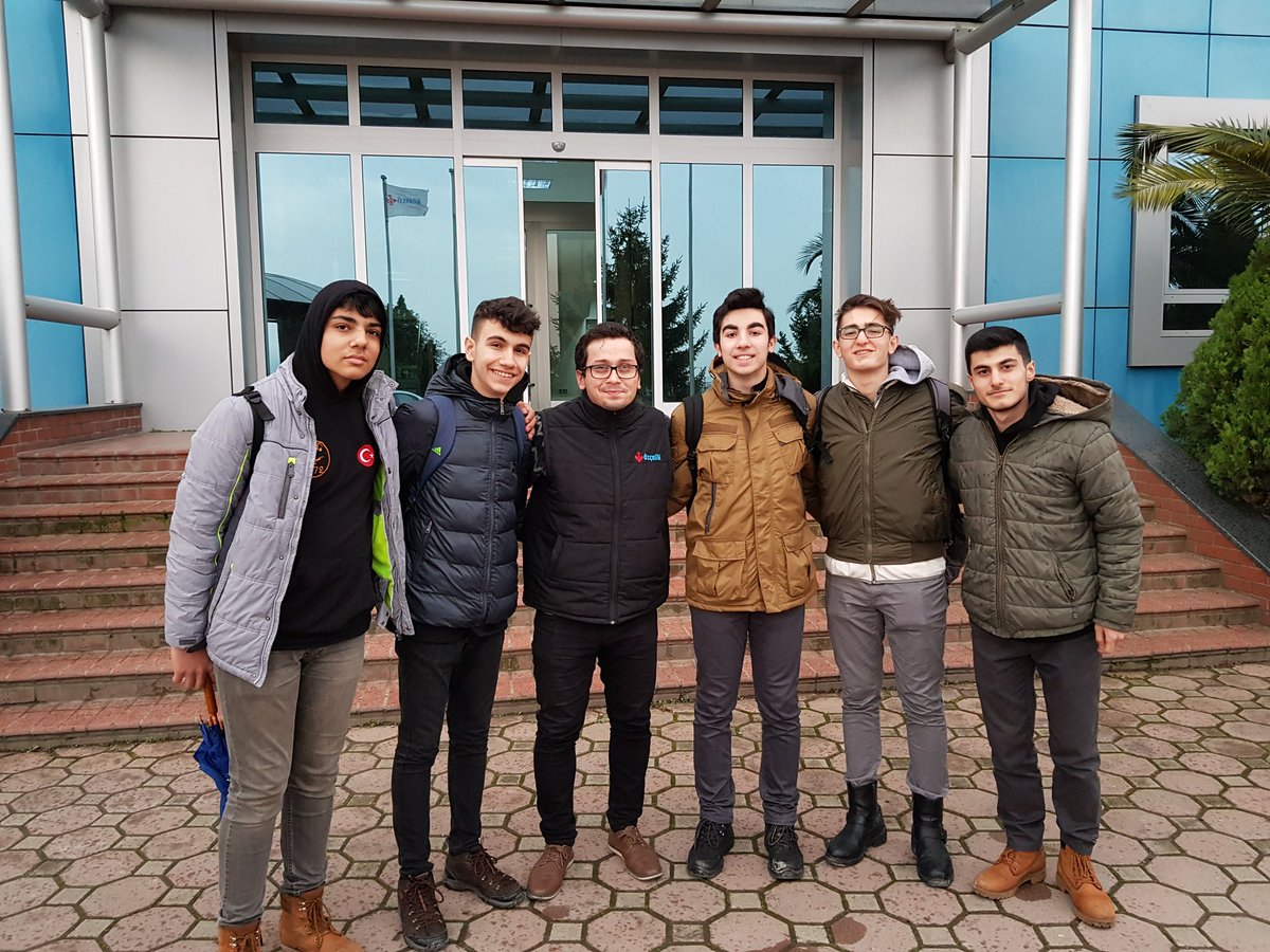 BorusanRobotics's tweet photo. Bugün Özçelik Makineyi ziyaret ettik .Takımımız ve gelecekteki hedeflerimiz hakkında konuştuk, fabrikalarını gezdik. Bizi ağırladıkları  için Volkan BİÇER'e ve  Gülçin KAZAN'a teşekkür ederiz.
#özçelikmakine 
#team4972 https://t.co/7K52UdwjIm