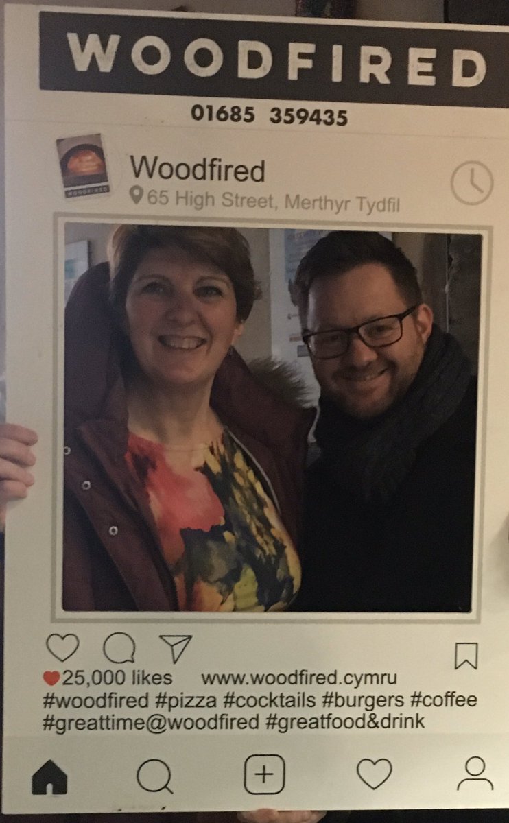 Julian_John_'s tweet photo. @WoodFired for lunch with the brilliant @jayneyyoung85 🍻 https://t.co/4WSLwZInsq