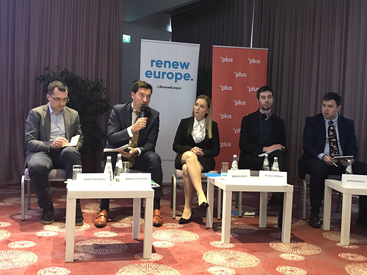 wynmar's tweet image. Sustainable mobility conference organized by USR-Plus MEP @dragospislaru, with deputy mayor @RvanAsten of @GemeenteDenHaag highlighting examples of urban mobility in the #Netherands. @RenewEurope #SmartCities