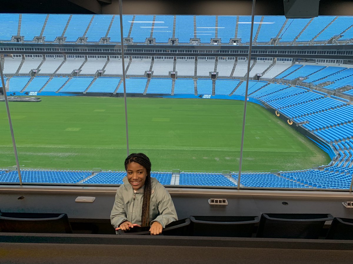 HoggardSTAE's tweet photo. Cool tour @Panthers stadium in Charlotte! Thx to Eric, our tour guide for behind scenes look at NFL experience, marketing and business. Thx @MaryPaulBeall and  @LandfallF for supporting our visit! @NewHanoverCoSch @HoggardHS https://t.co/vky5ptPleY