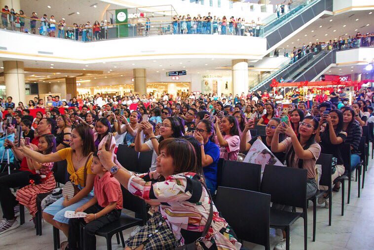 YOYOSO_PH's tweet photo. Thank you for the love, Naga City! ♥️ Yoyoso Robinson’s Place is NOW OPEN ✨

#KissesDelavin 
#YohanKing
#Naga https://t.co/xGcPSbXPnf
