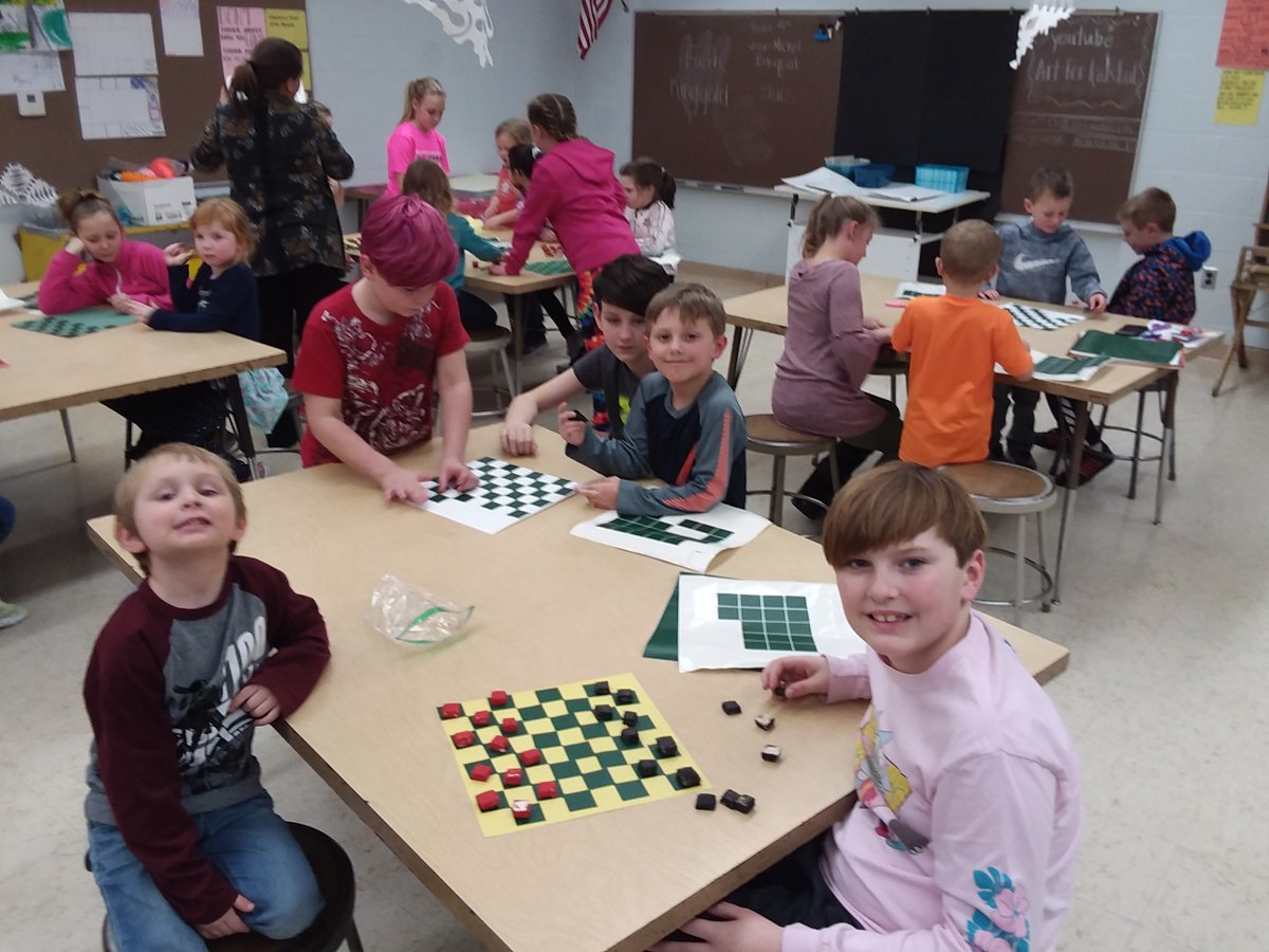 MerCoMath's tweet photo. Fourth grade helped kindergarten make checkerboards! Next week, they will teach them how to play! https://t.co/0yb0GANU5J