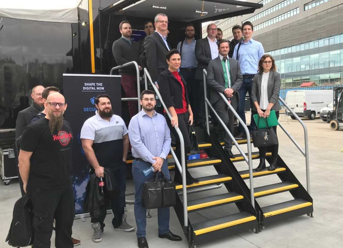 tsystemsat's tweet photo. Einmal die eigene Reaktion im Ernstfall einer Cyber Attacke testen? Unsere KundInnen konnten im @IBM_Oesterreich Cyber-Truck ihre Reaktion in einer Simulation testen und mit unseren #SecurityExperten ihre Verteidigungsstrategie optimieren! https://t.co/MSWKWV5SHf
#securesuccess https://t.co/6pPOHdHQ7i