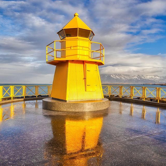 mhoffman2001's tweet photo. Lighthouse near Höfði House in Reykjavík https://t.co/6vLOhBYupB https://t.co/Mx3cTxQyjr