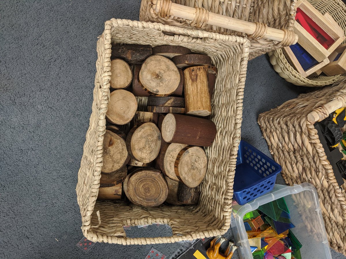 Mrs_Bens's tweet photo. The classroom features many natural building materials!! The class loves to build towers, garages, and houses out them! 
@EY_uwindsor https://t.co/ORiRtzkStx