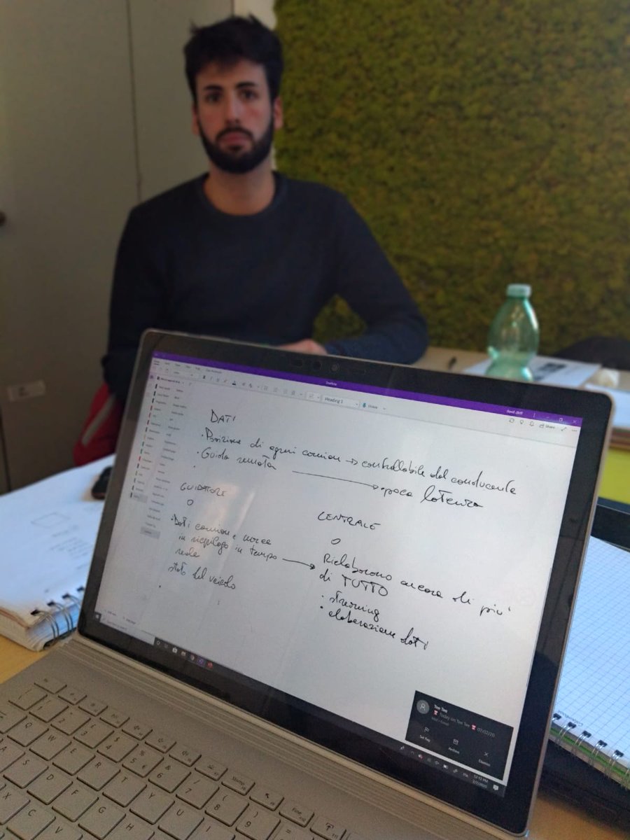 fmdigitale's tweet photo. 16 team composti da #studenti di scuole superiori e universitari hanno progettato insieme #soluzioni legate alla guida automatica e superconnessa. Hanno 3 minuti per esporre idee innovative su #mobilità e #5G @LazioInnova @UnivRoma3 @RegioneLazio #ScoutingFuture @FondazioneE https://t.co/8OGsg9sQFK