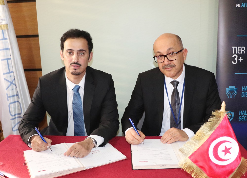 DataXion_'s tweet photo. Ooredoo a signé, jeudi 6 février 2020, deux partenariats avec Poulina Group Holding et le DataCenter DataXion, filiale du groupe PGH, en présence de Mansoor Al Khater, Directeur général de Ooredoo Tunisie, Moez Lidinellah Mokaddem, CEO de PGH, et Naceur Kchaou, CEO de DataXion. https://t.co/dHpp4Q4Yoz