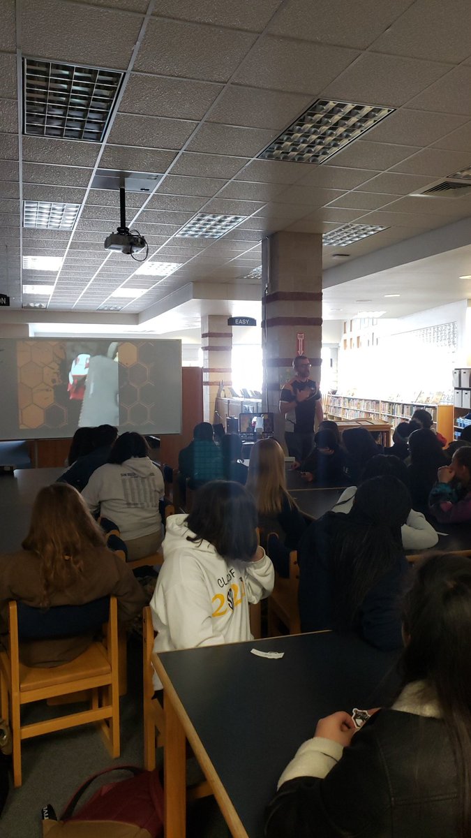 EP HoneyBadgers speaking to Sun Ridge students about E-sports.