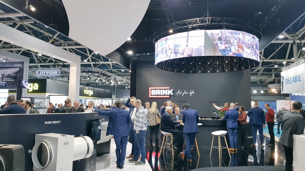 BrinkCS's tweet photo. Wat is de week van de @VSKbeurs snel gegaan! Fantastisch hoeveel bezoekers wij op onze stand hebben ontvangen. Veel interesse voor ons genomineerde Multi Air Supply systeem en de complete Flair familie! Bedank namens het hele beursteam! https://t.co/PxlGGl3QJI