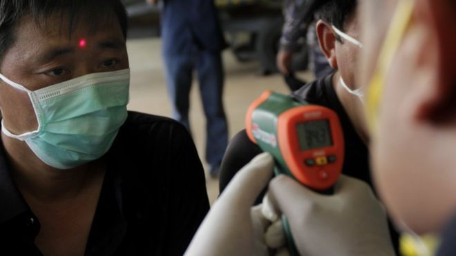 Harianternate's tweet photo. Virus Corona Sedikitnya 200 orang tewas dan 11.000 orang terinfeksi virus yang pertama kali terdeteksi di Kota Wuhan, Provinsi Hubei, Cina.han, China diperkirakan akan menghilang menjelang musim panas.  #china #indonsia #viruscorona #wuhan https://t.co/WLA9tUQ1Yr https://t.co/GCVlWtF02I