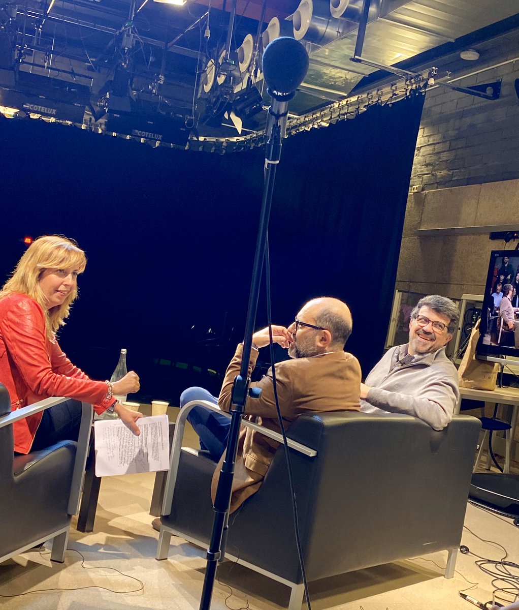 CruzLopezAndres's tweet photo. “Disposició a fer les coses d’una altra manera, a ser curiosos, a ser inquiets i no deixar d’aprendre i adaptar-se constantment” @genisroca a
#talentdigitalblanquerna amb @ganyet @xantallavina #DigitalTransformation https://t.co/GiJua4Fb7N