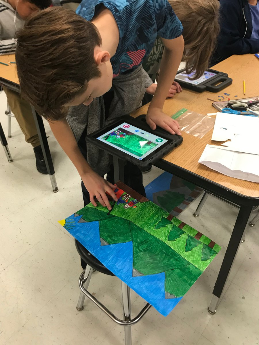 Students <a href="/CTMS_Cougars/">Chisholm Trail MS</a> <a href="/rrisdfinearts/">Round Rock ISD Fine Arts</a> in Mr. Jasman's art class using Koma Koma app on their iPads to create cool stop motion projects.  #RRISD1family #RRISDtech