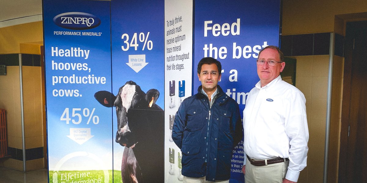 Zinpro's tweet photo. Luis da Veiga (left) and Dr. Chris Ashworth were at #HoofHealthZaragoza this week, talking about the amino acid pathway for improved mineral nutrition to reduce lameness in ruminants. Lameness from #digitaldermatitis can "represent a loss of €25 per animal" in #beef #cattle. https://t.co/1QQTuxb09H