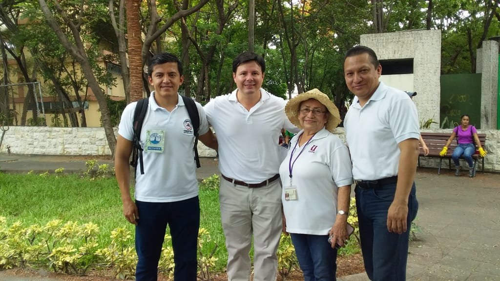 waterkeeperEC's tweet photo. ¡Creemos firmemente que juntos lograremos un #EsteroVivo! @UdeGuayaquil @espol @uees_ec @istvr_edu_ec @ClubKawsay https://t.co/h7LFubPv3i