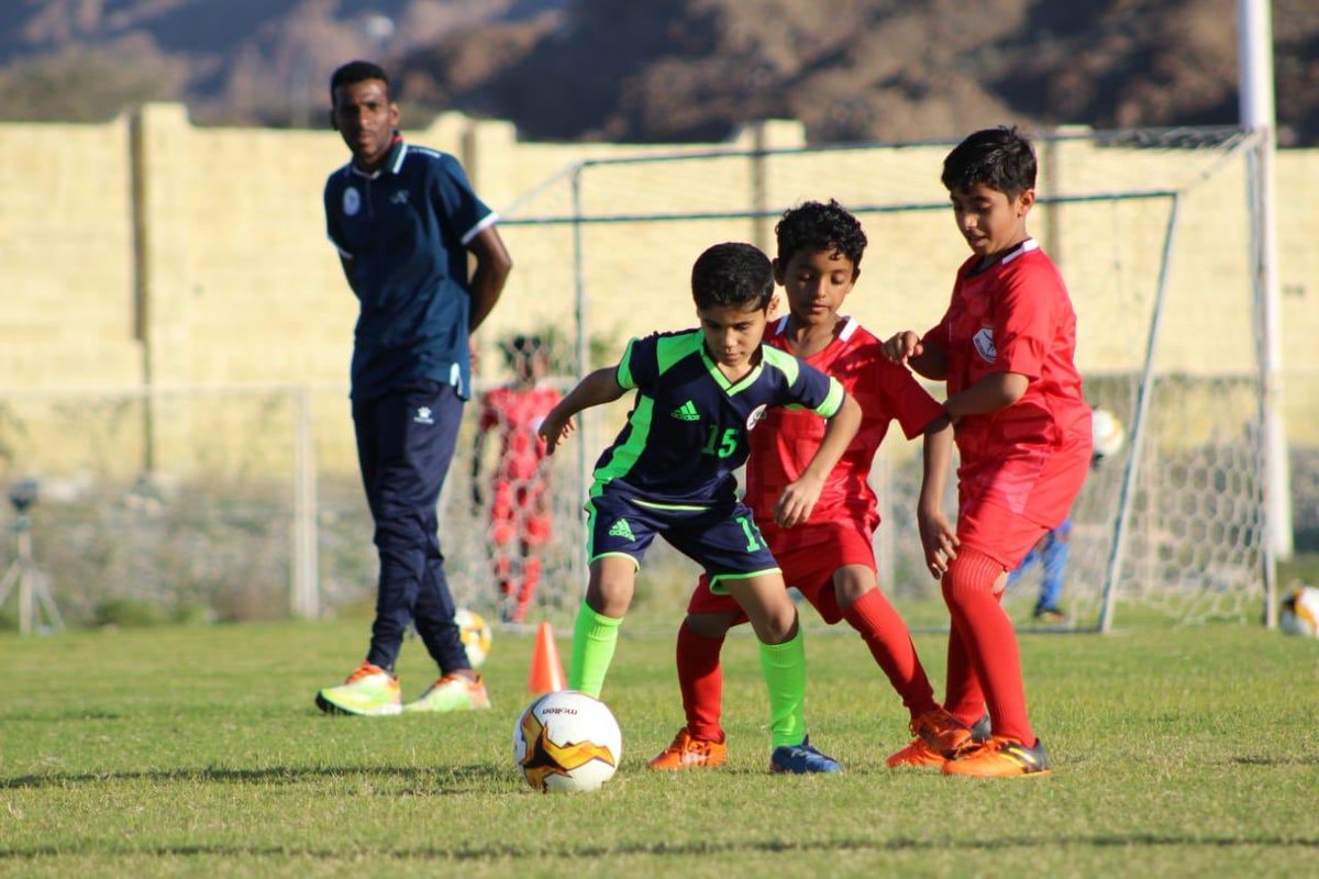 إستضافت مدرسة الأجيال الواعدة مساء يوم الخميس أكاديمية عمان للتفوق الرياضي 
وذلك ضمن خطط وبرامج المدرسة في صقل اللاعبين والارتقاء بمستوياتهم والتعرف على خبرات مختلفة لتحقيق الأهداف المرجوّة. 
✨كل الشكر والتقدير لضيوفنا الكرام ✨