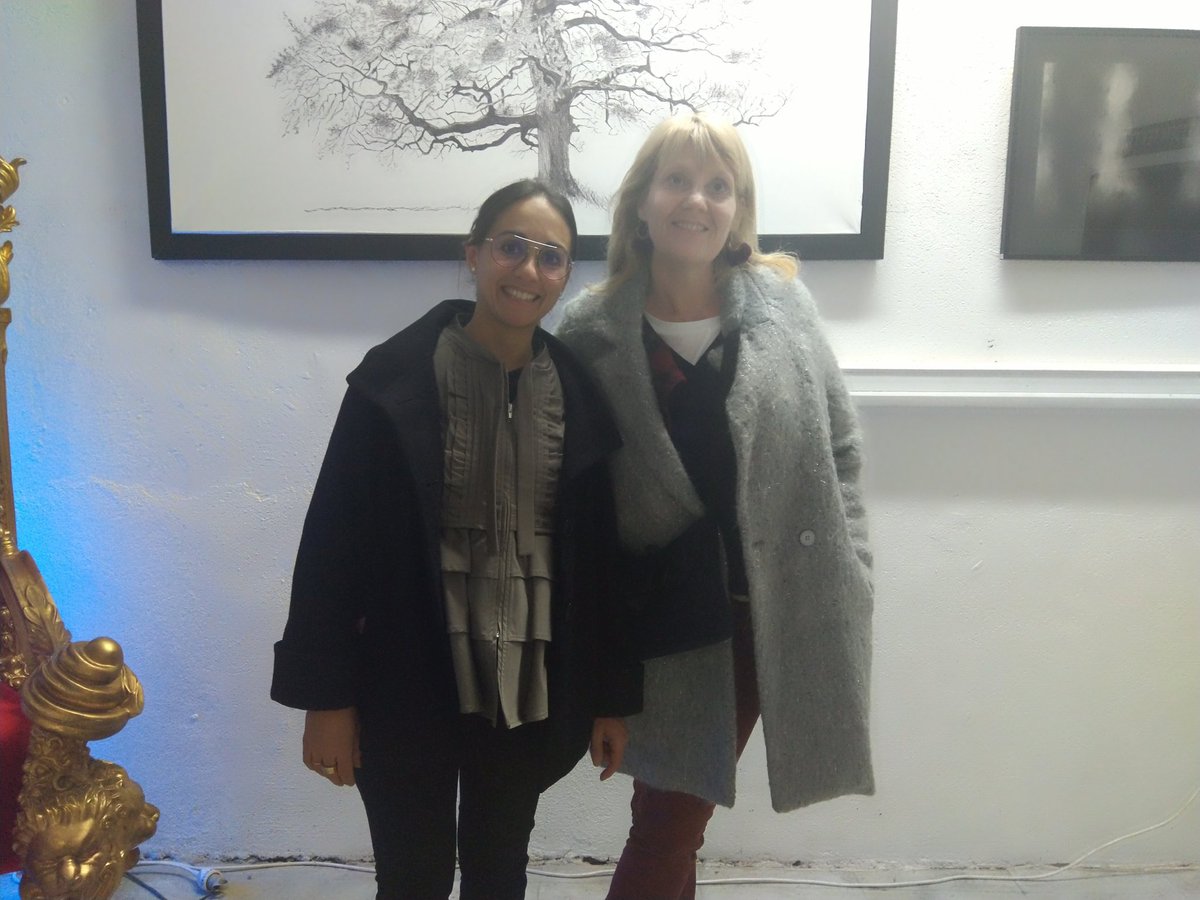 Journée encore à fond pour la team #MyriamMendez2020 entre FacebookLive, porte à porte, nocturne à Brauhauban et vernissage à l'Artelier 👍