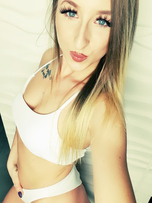 Endlich Freitag :) #mydirtyhobbyde https://t.co/qCmXEDhATV<a href="/tag/mydirtyhobbyde"class="tags">#mydirtyhobbyde</a>