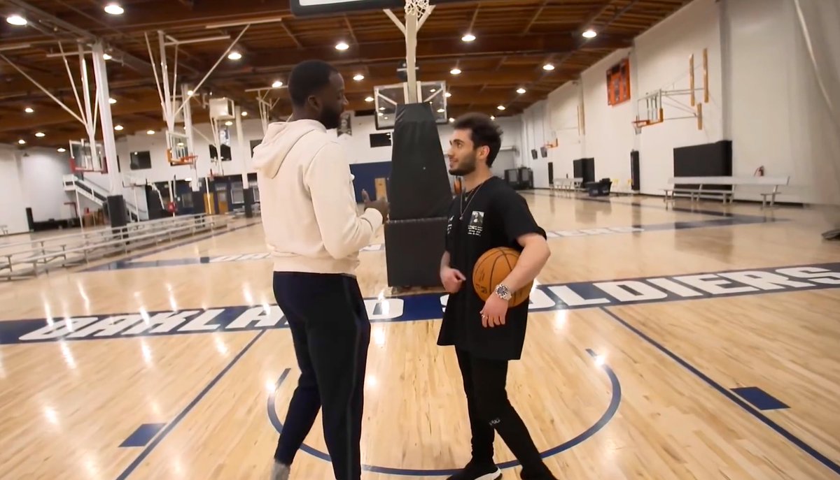 adamkudeimati's tweet photo. The world may know him as a 3x NBA champ and as one of the best defenders in basketball history but, can @Money23Green keep up on the virtual court? Watch me take on Draymond in #NBA2K20 on Stadia. https://t.co/e2DjdWov3s @GoogleStadia @IGN #ad #IGNStadiaFaceOff https://t.co/s9te1v2fbz