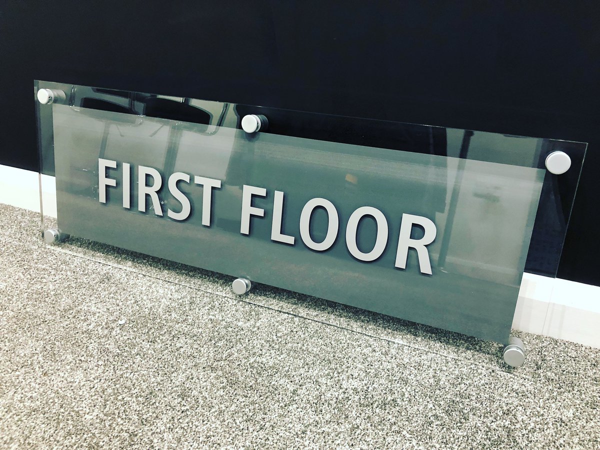 VisionSignsUK's tweet image. #signs #clothing #vehiclegraphics #hook #basingstoke