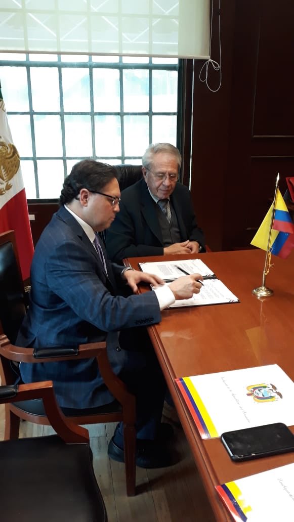 En reunión con el Secretario de Salud <a href="/SSalud_mx/">SALUD México</a>, Jorge Alcócer, se formalizó la suscripción del Memorando de Entendimiento que viabilizará las actividades de cooperación en materia de salud <a href="/MSPEcuador/">Salud Ecuador</a> entre #Ecuador 🇪🇨 y #Mexico 🇲🇽