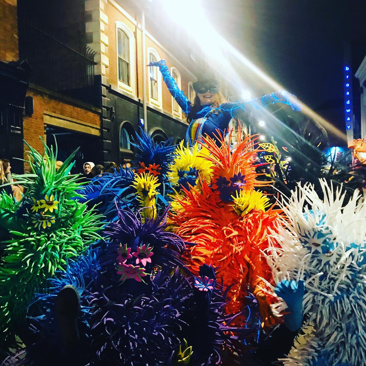 MyNottingham's tweet photo. THIS π
This is why we love Nottingham β€οΈ
If you made it in despite the gridlock then we hope you loved #LightNightNottingham as much we did.
And guess what?
Weβre doing it all again tomorrow π https://t.co/bOpVfAReag