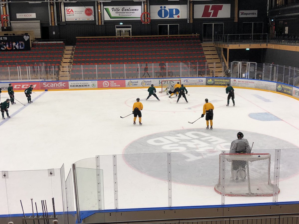 Falken63's tweet photo. Hög intensitet, riktigt högt tempo och lite smågrinigt...
#gametomorrow https://t.co/yJbJ35KYke