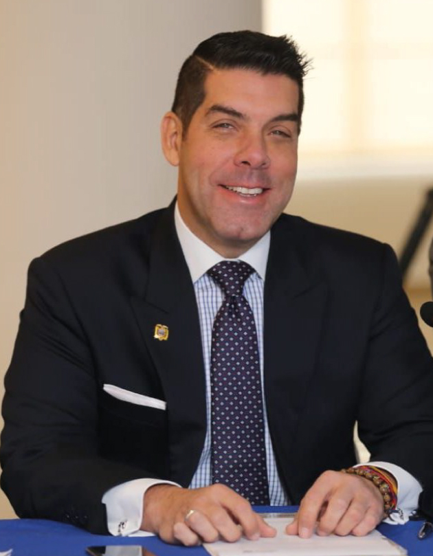 [ENTREVISTA] El Ministro @raulclementelh habló en <a href="/RadioCRE/">Radio CRE OFICIAL</a> sobre la campaña #AmaTuPlaya, la implosión de la cascada San Rafael y la participación de Ecuador en <a href="/Fruit_Logistica/">🍉 FRUIT LOGISTICA 🍏</a>.