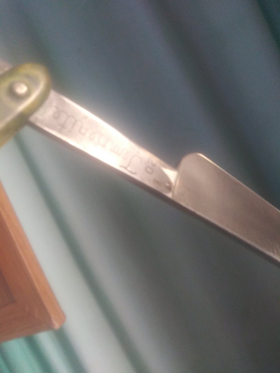 bc_cutlery's tweet photo. Tweet Tweet my fine feathered friends.  Look what i found yesterday @wrcase.  @BladeMagazine @BladesAndStuff  @AllKnivesMatter 
Case Temperite. Sweet https://t.co/HSgKRtZCoy