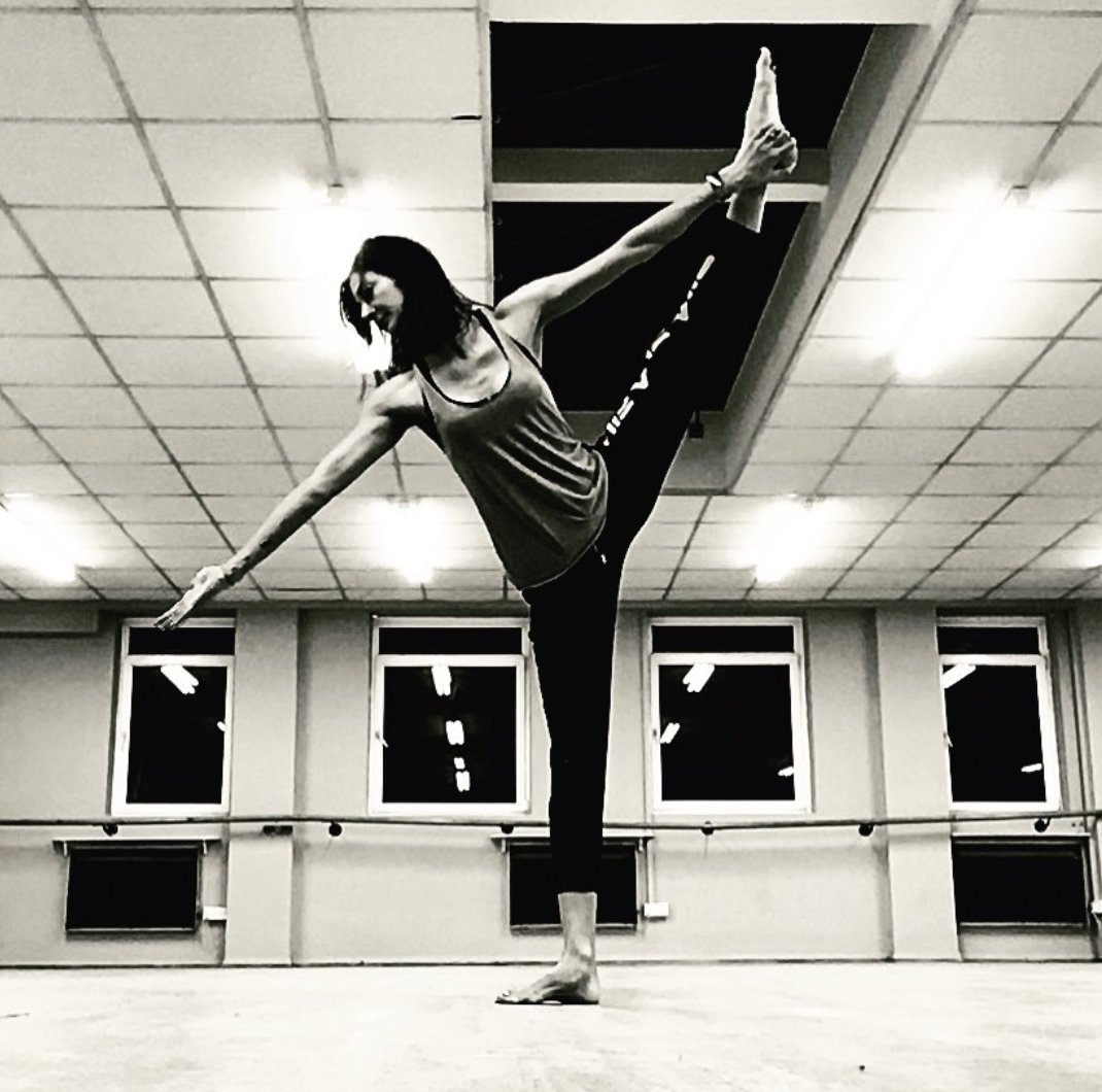 OpenSpaceHove's tweet photo. Join @glass_dance for Saturday morning #Vinyasa 10.15-11.15am every week at #Open_Space_Studios #Brighton &amp; #Hove

#yoga #dance #stretch #happymind #happybody #happymindhappybody #vinyasayoga 

Need a studio to hire? Email us at info@openspacestudios.co.uk https://t.co/sT6Zj9M2on