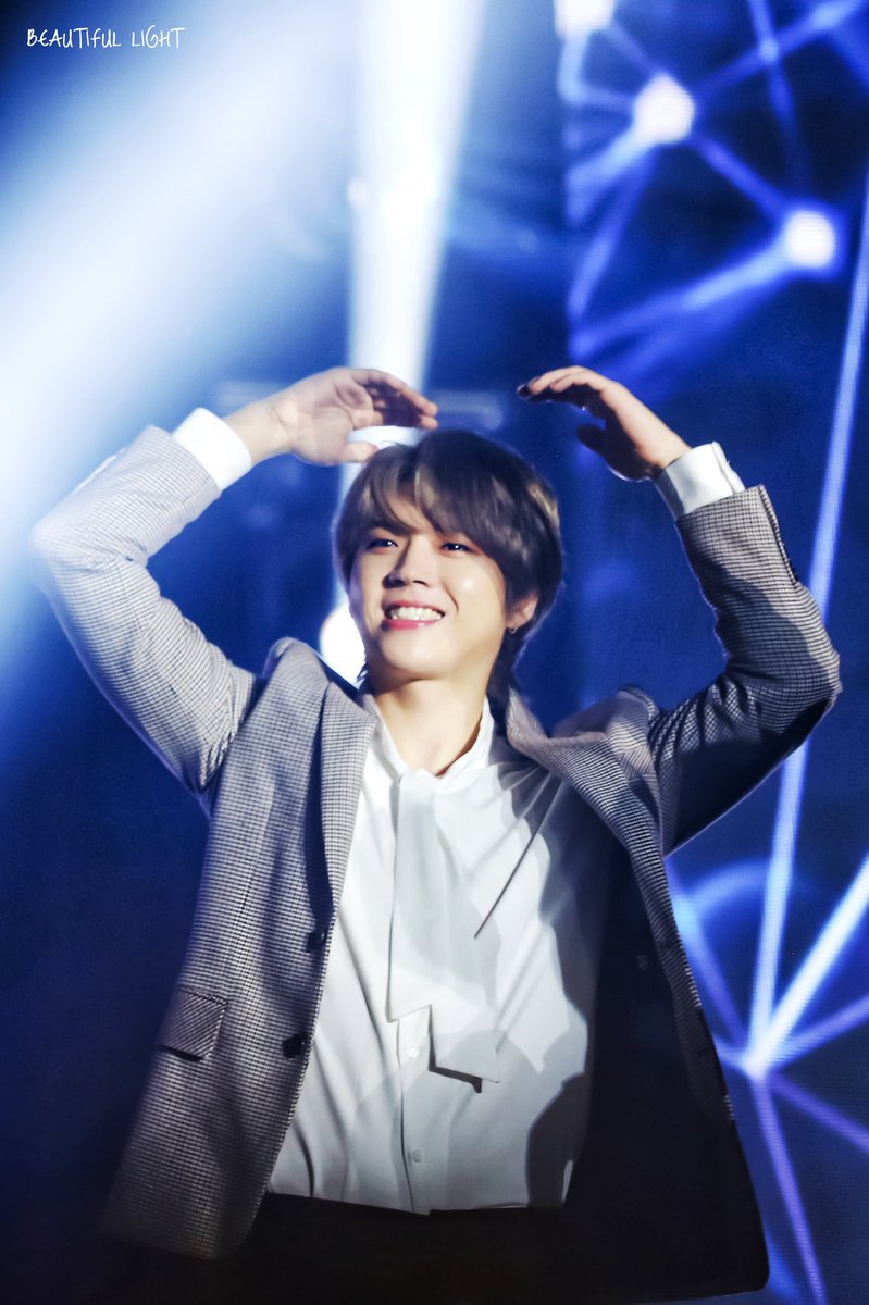 Alicia100609's tweet photo. 190811 &amp; 190921&amp; 191019

D-544 &amp; D-543
He could be gentle
He could be cute
He could be emotional for us...
He is 우현오빠
오빠 생일축하해요. 매일도 행복하세요❤❤❤
생일 노래를 하고싶은데...
#인피니트 #남우현 #INFINITE
#우현아_가을에_서있을게 
#우리의_따뜻한봄_우현아_생일축하해 https://t.co/zYlqggIcqE