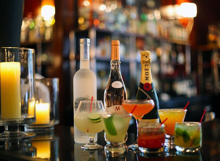 Happy Friday everyone! Come and celebrate the end of the workweek with one of our amazing new cocktails!! #HappyHour #Mixology #Cocktails #BrasserieRuhlmann #RockefellerPlaza #RockCenter #Midtown #NewYorkCity